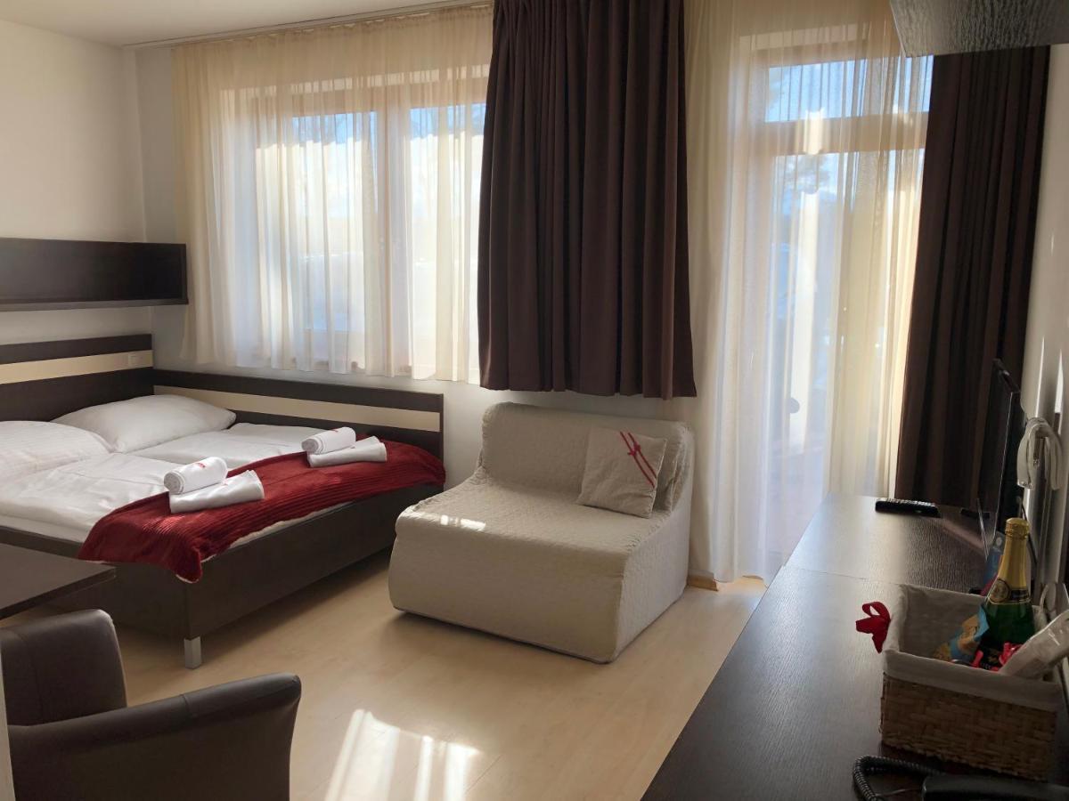 Apartman Eden Bešeňová Екстериор снимка
